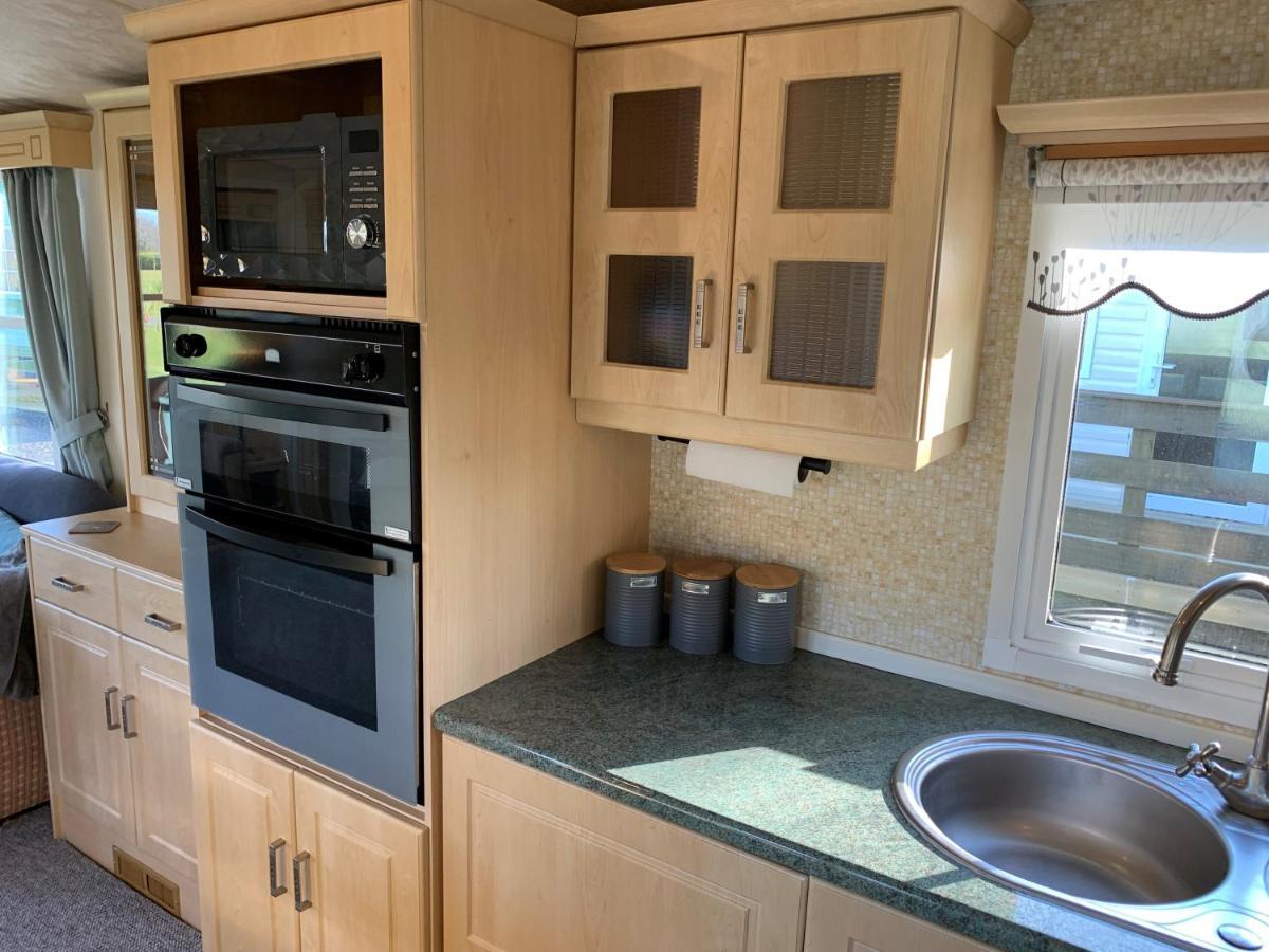 Lovely Static Holiday Caravan Near Whithorn Exterior photo